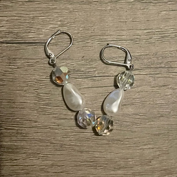 Touchstone Crystal Chain of Command earrings - Picture 2 of 4